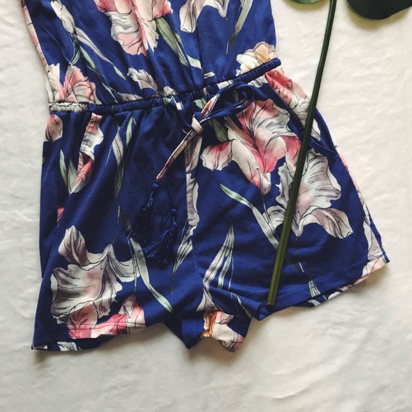 ✨Minkpink Romper - Picture 6 of 8